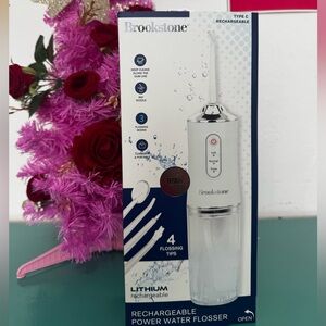 Brookstone Rechargeable Power Water Flosser – New in Box!